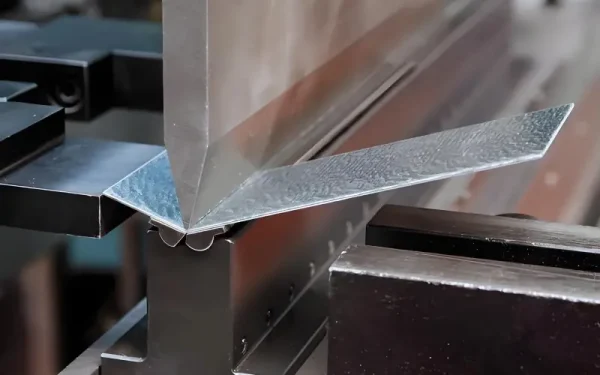 Torque-synchronous-CNC-bending-machine-2-600x375